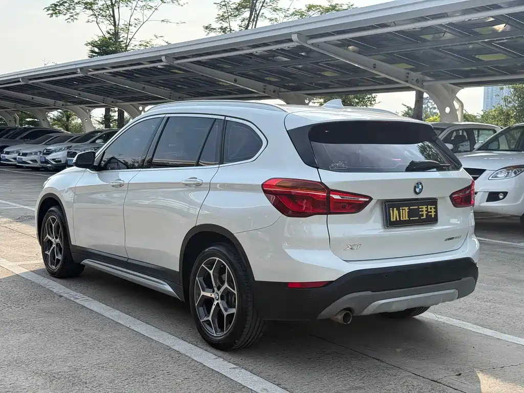 BMW X1 — фото 13