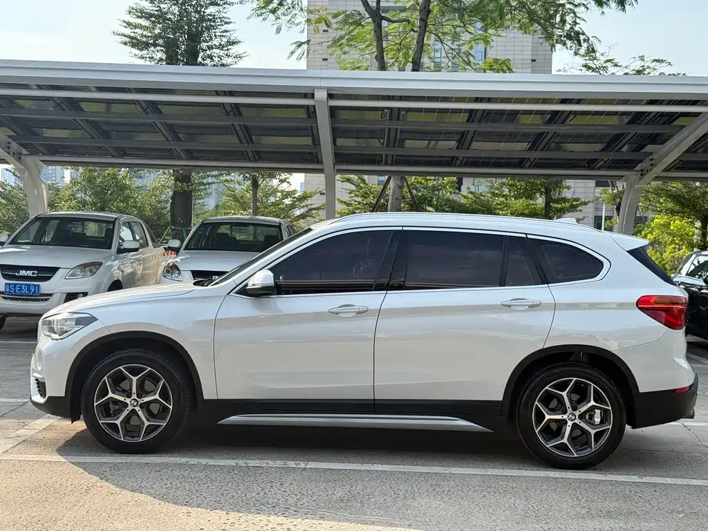 BMW X1 — фото 4