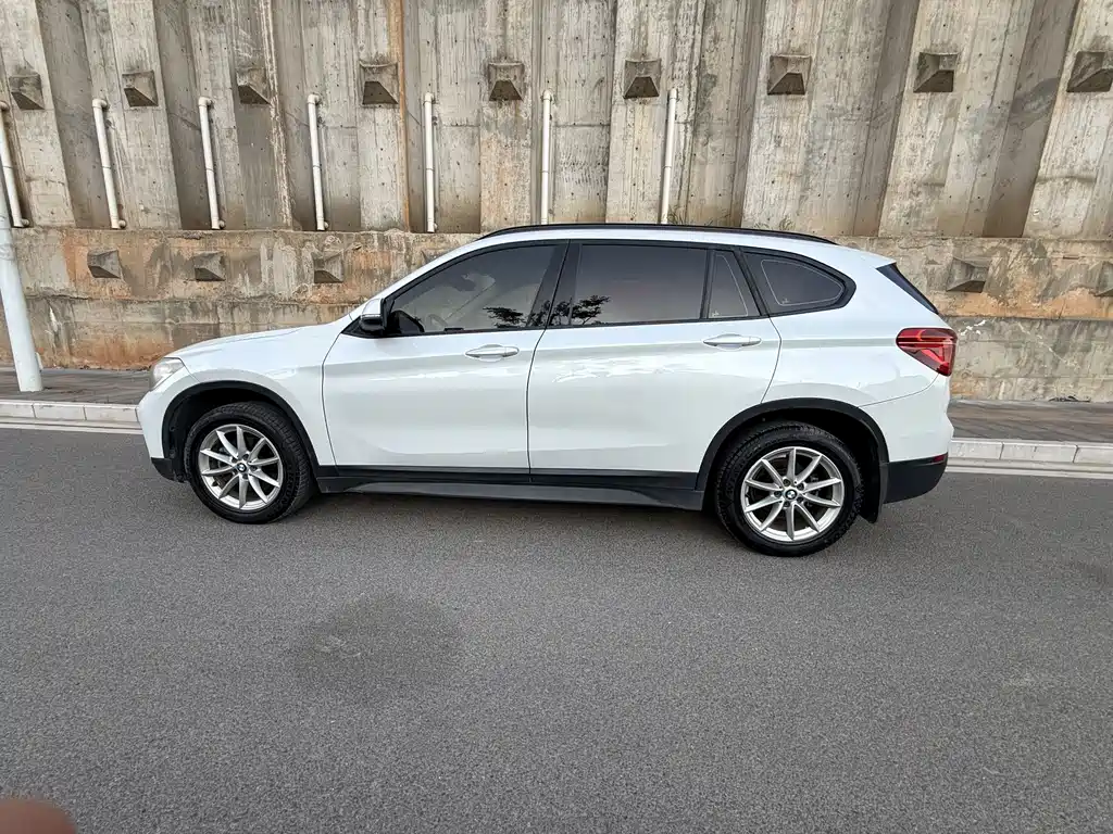 BMW X1 — фото 4
