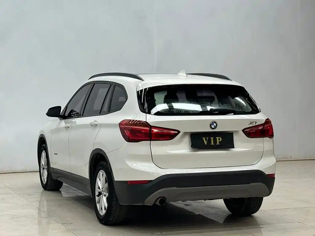 BMW X1 — фото 7
