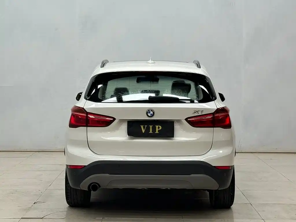 BMW X1 — фото 8
