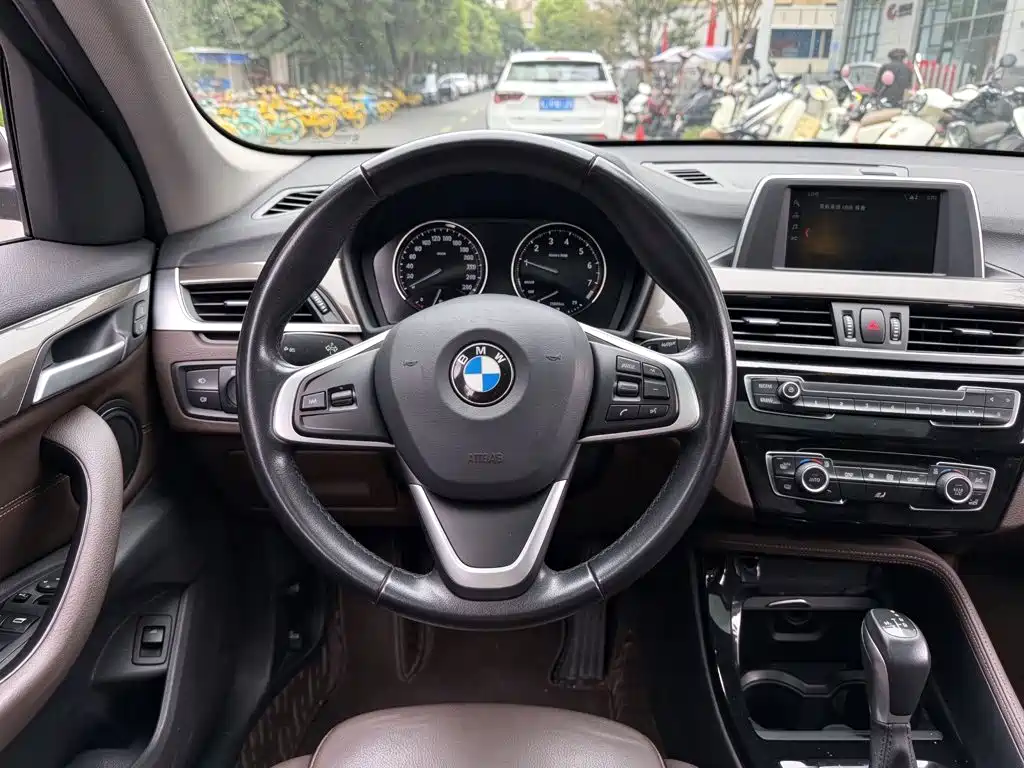 BMW X1 — фото 11