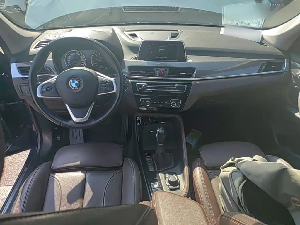 BMW X1 — фото 10