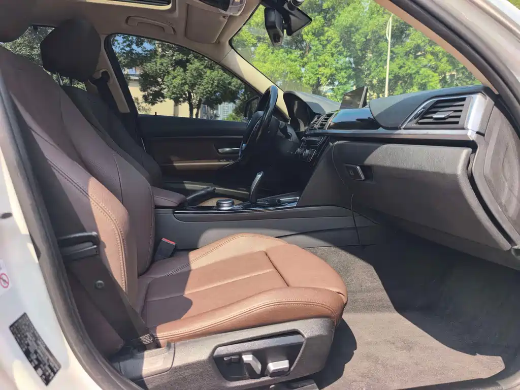 BMW 3 Series — фото 10
