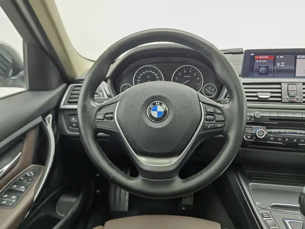 BMW 3 Series — фото 11