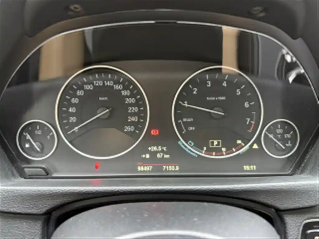 BMW 3 Series — фото 10