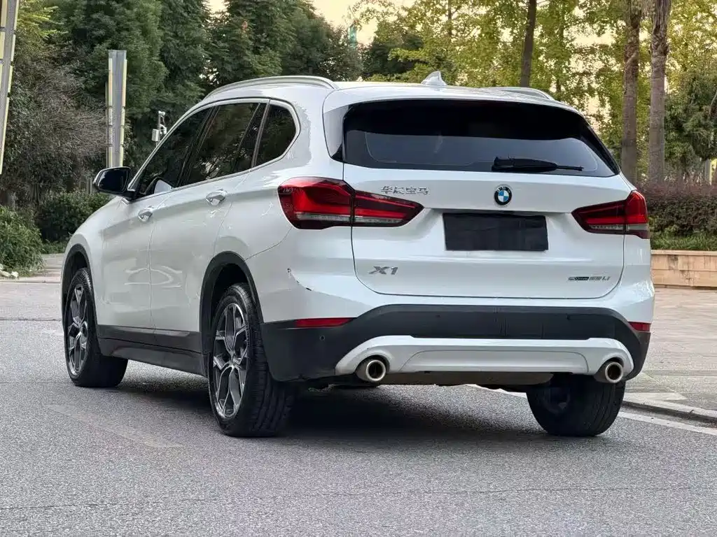BMW X1 — фото 10