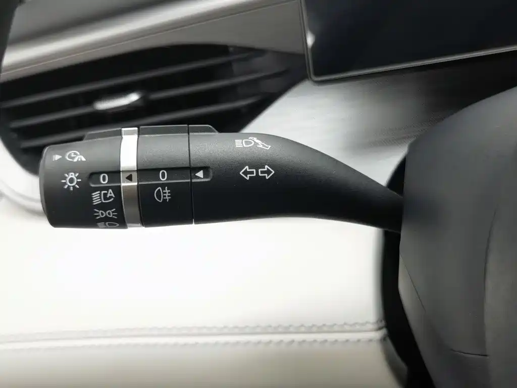 BYD Seal 05 DM-i — фото 21