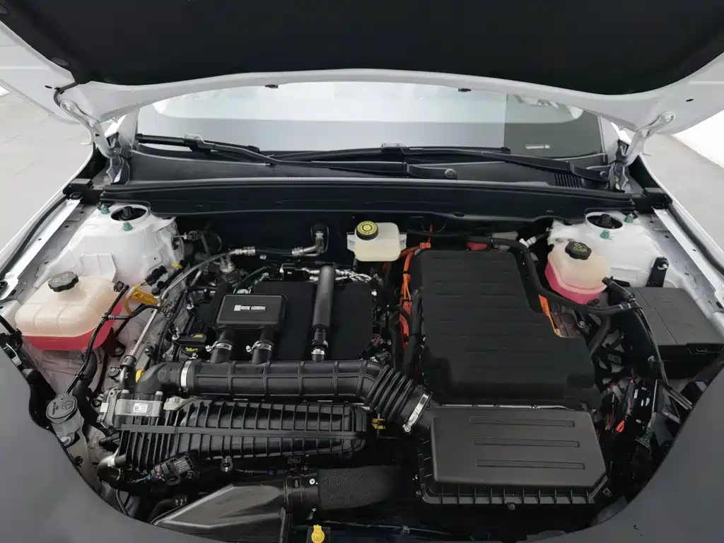 BYD Seal 05 DM-i — фото 6