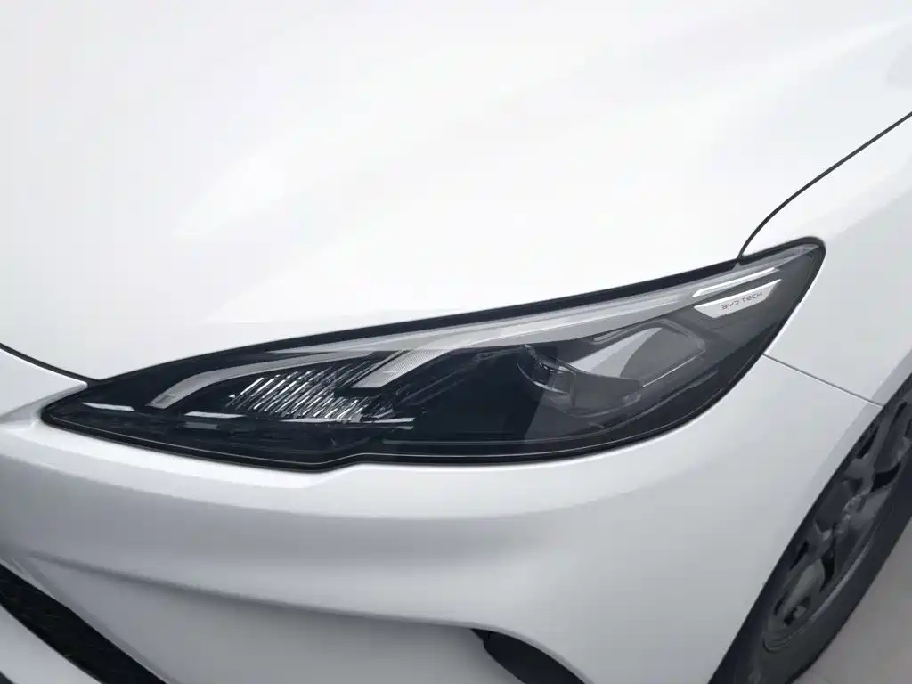 BYD Seal 05 DM-i — фото 7