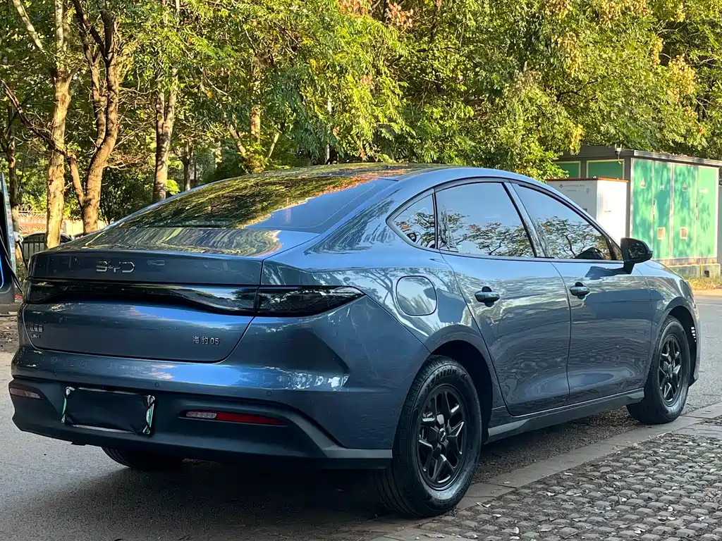 BYD Seal 05 DM-i — фото 7