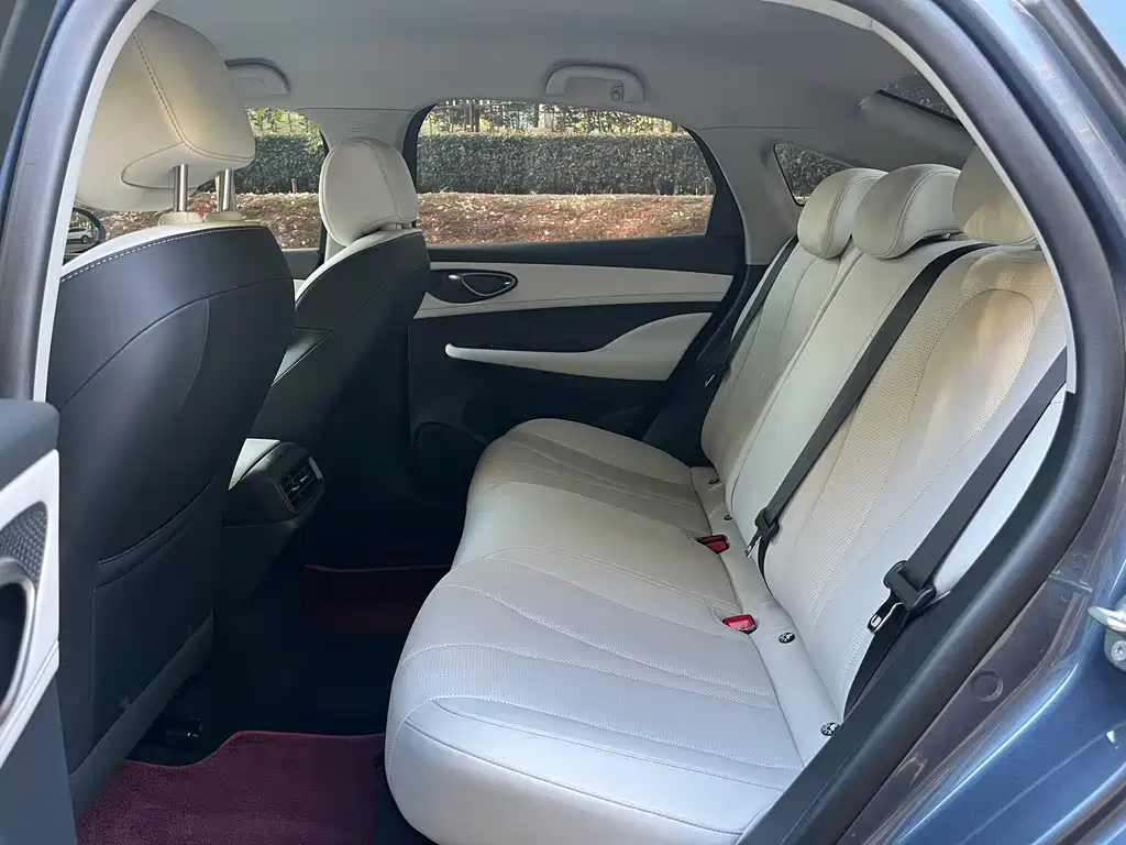 BYD Seal 05 DM-i — фото 9