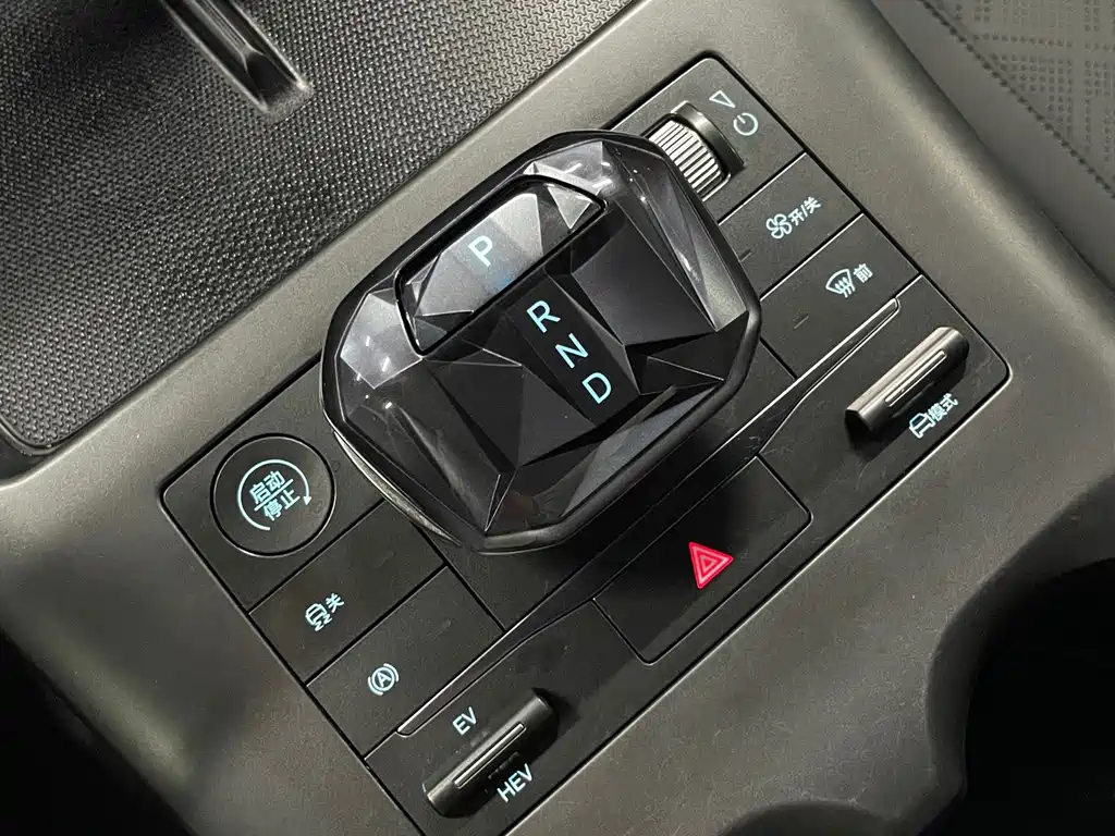 BYD Qin PLUS — фото 18