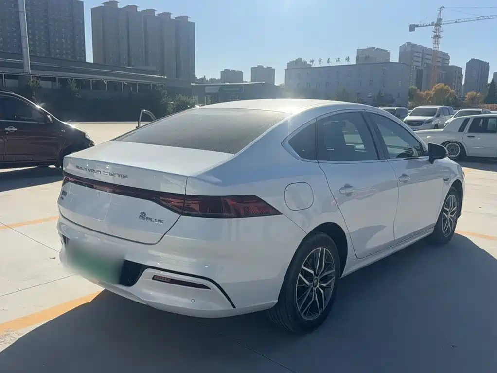 BYD Qin PLUS — фото 10
