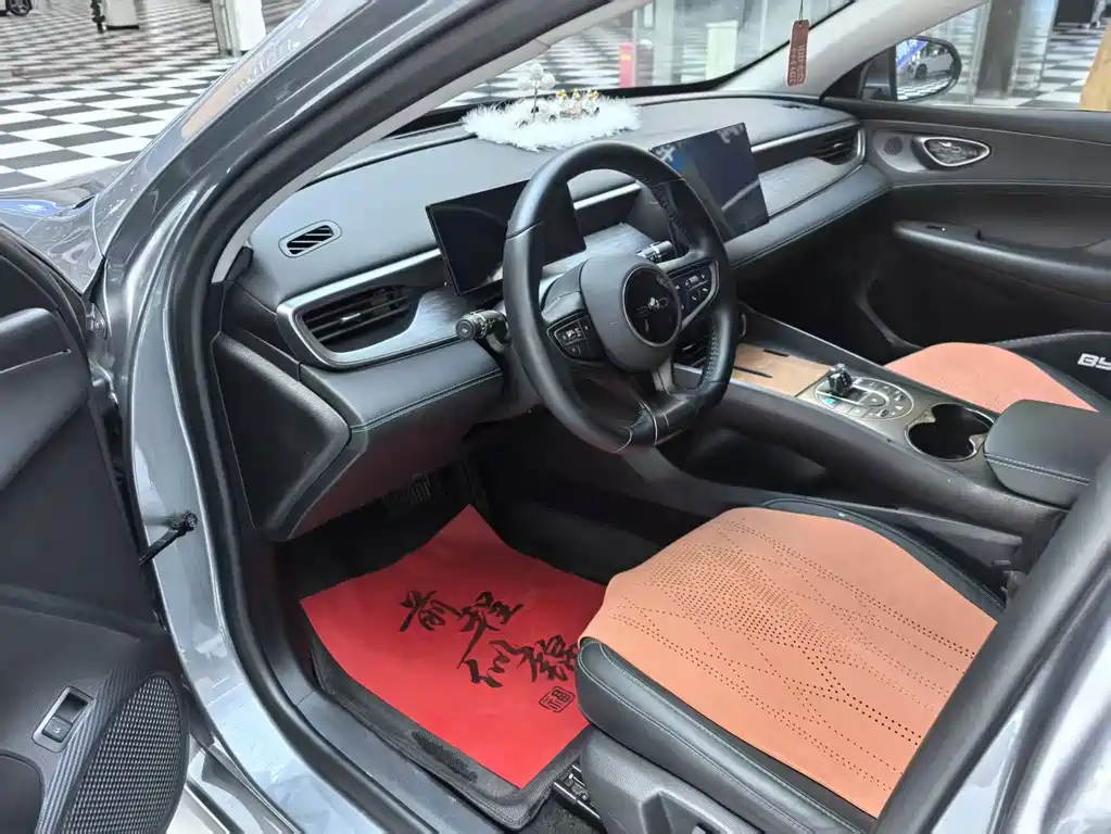 BYD Seal 05 DM-i — фото 6
