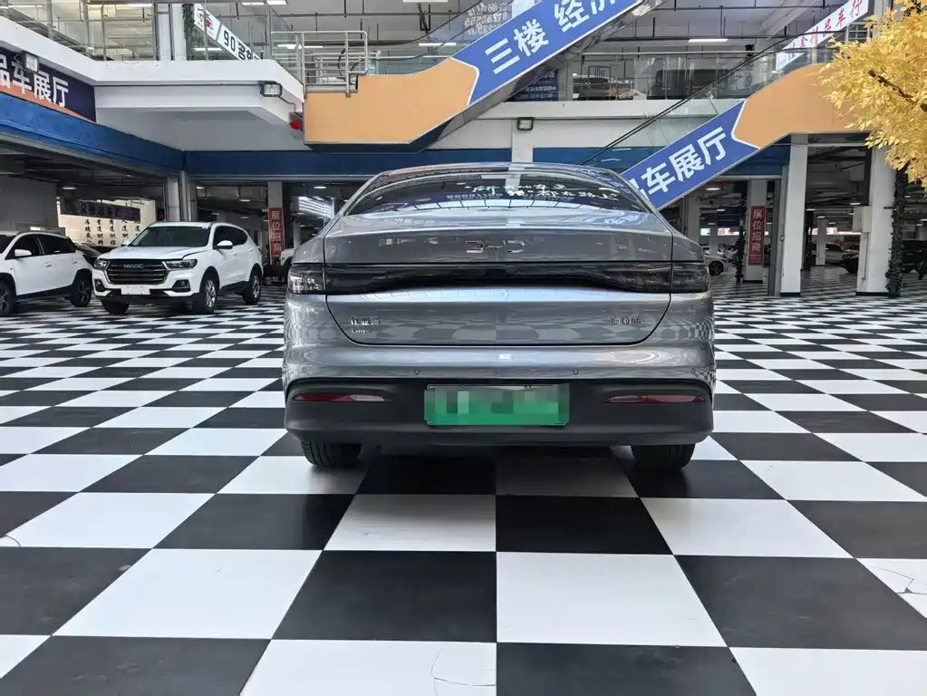 BYD Seal 05 DM-i — фото 8