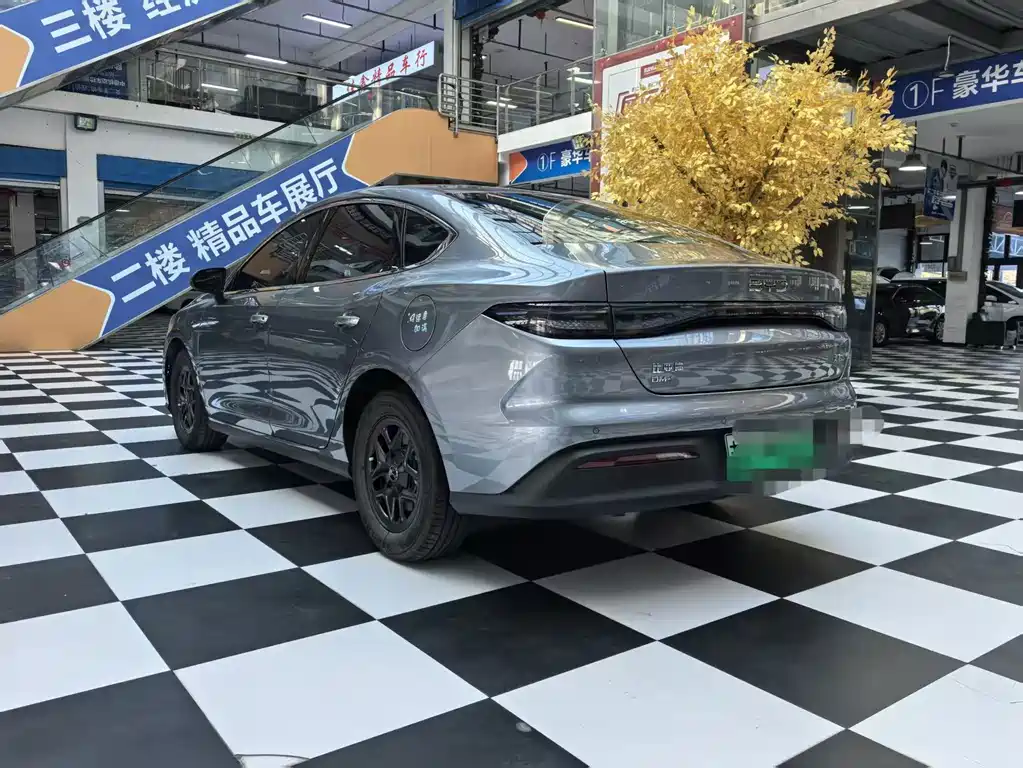 BYD Seal 05 DM-i — фото 9