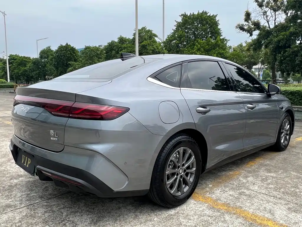 BYD Qin L — фото 4