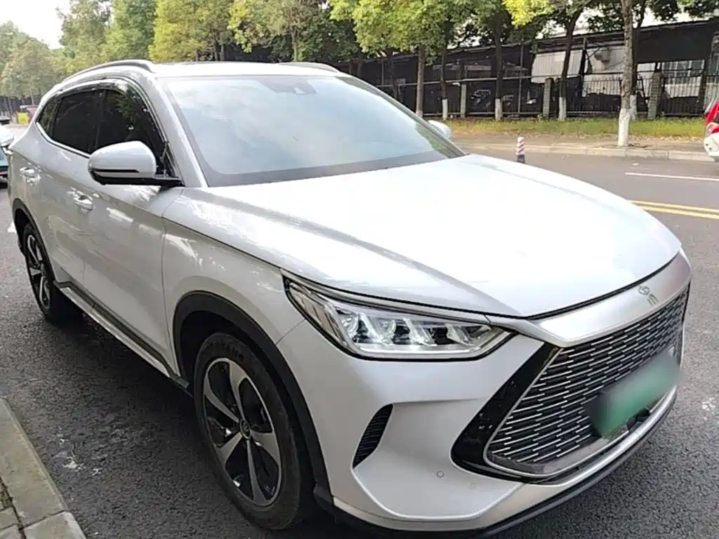 BYD PLUS New Energy — фото 4