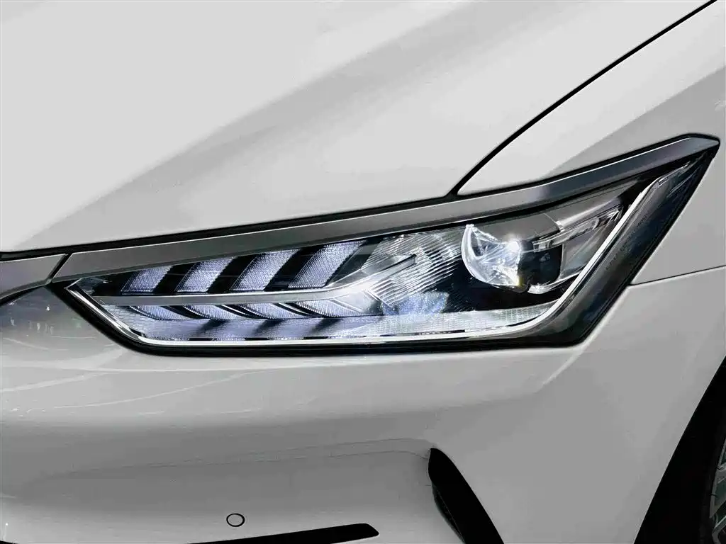 BYD Qin PLUS — фото 11