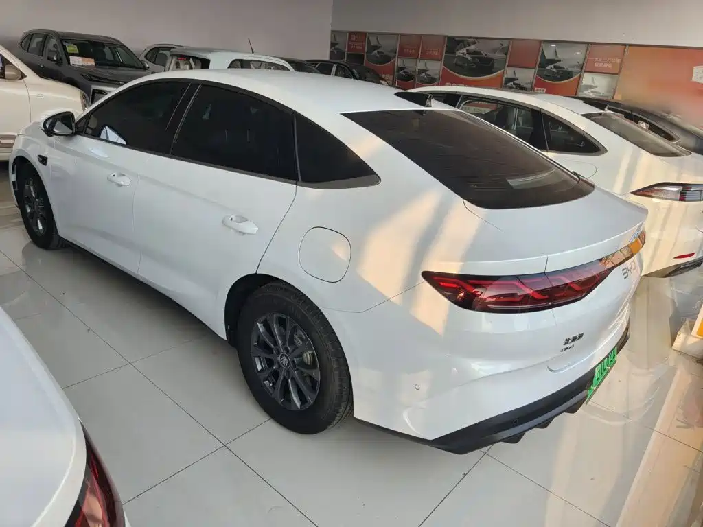 BYD Qin L — фото 25