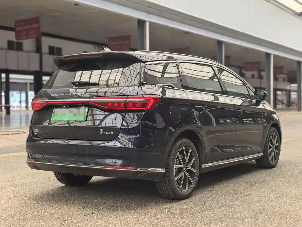 BYD MAX New Energy — фото 13