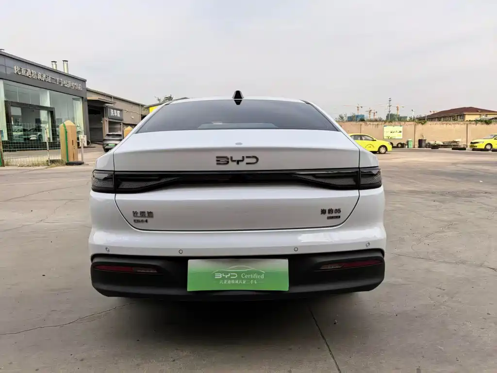 BYD Seal 05 DM-i — фото 3