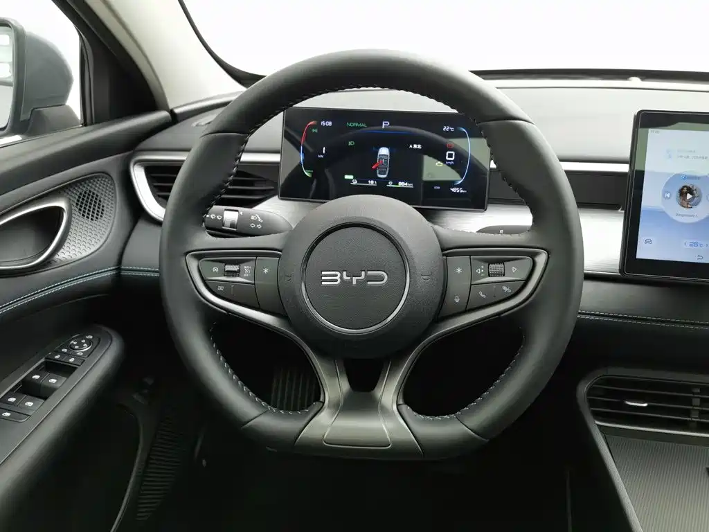 BYD Seal 05 DM-i — фото 11