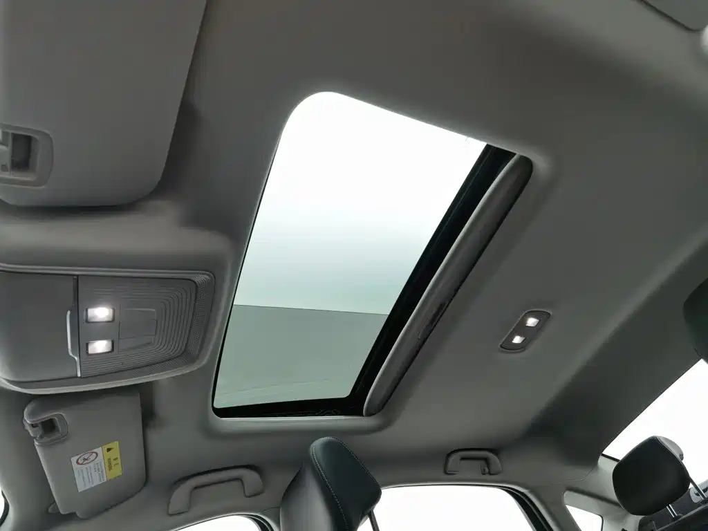 BYD Seal 05 DM-i — фото 14