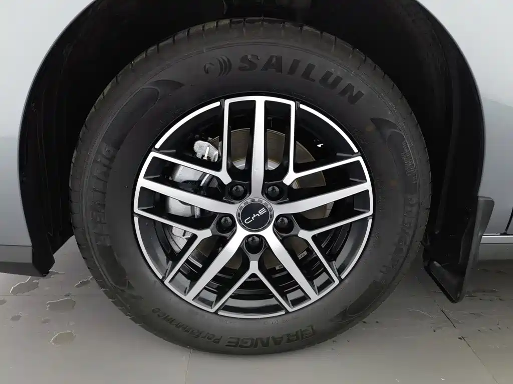 BYD Seal 05 DM-i — фото 17