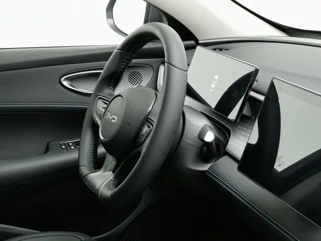 BYD Seal 05 DM-i — фото 22