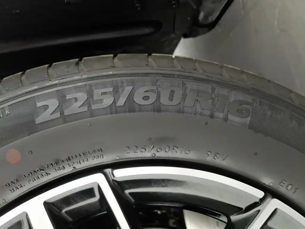BYD Seal 05 DM-i — фото 24
