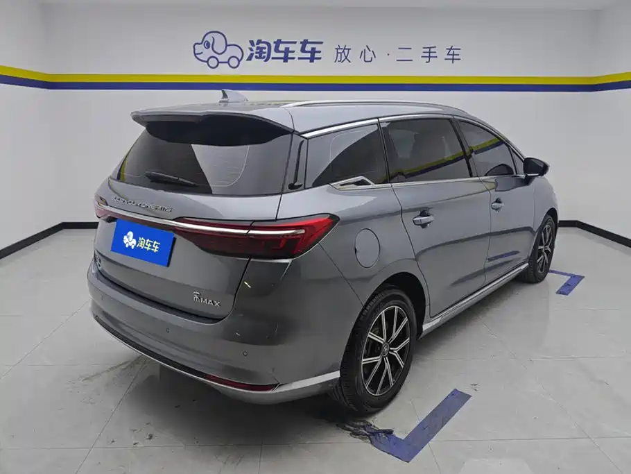 BYD MAX New Energy — фото 3
