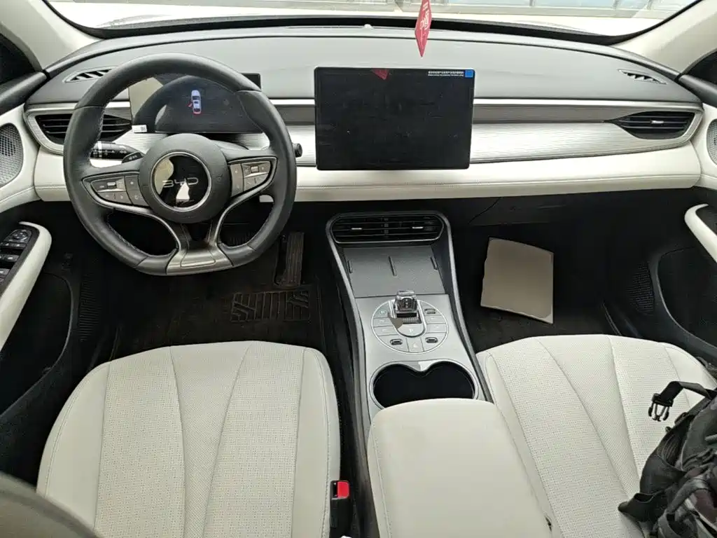 BYD Seal 05 DM-i — фото 14