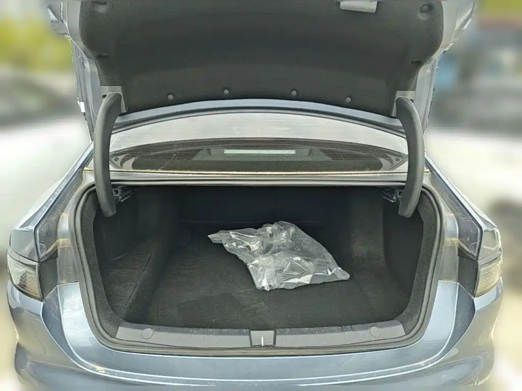 BYD Seal 05 DM-i — фото 24