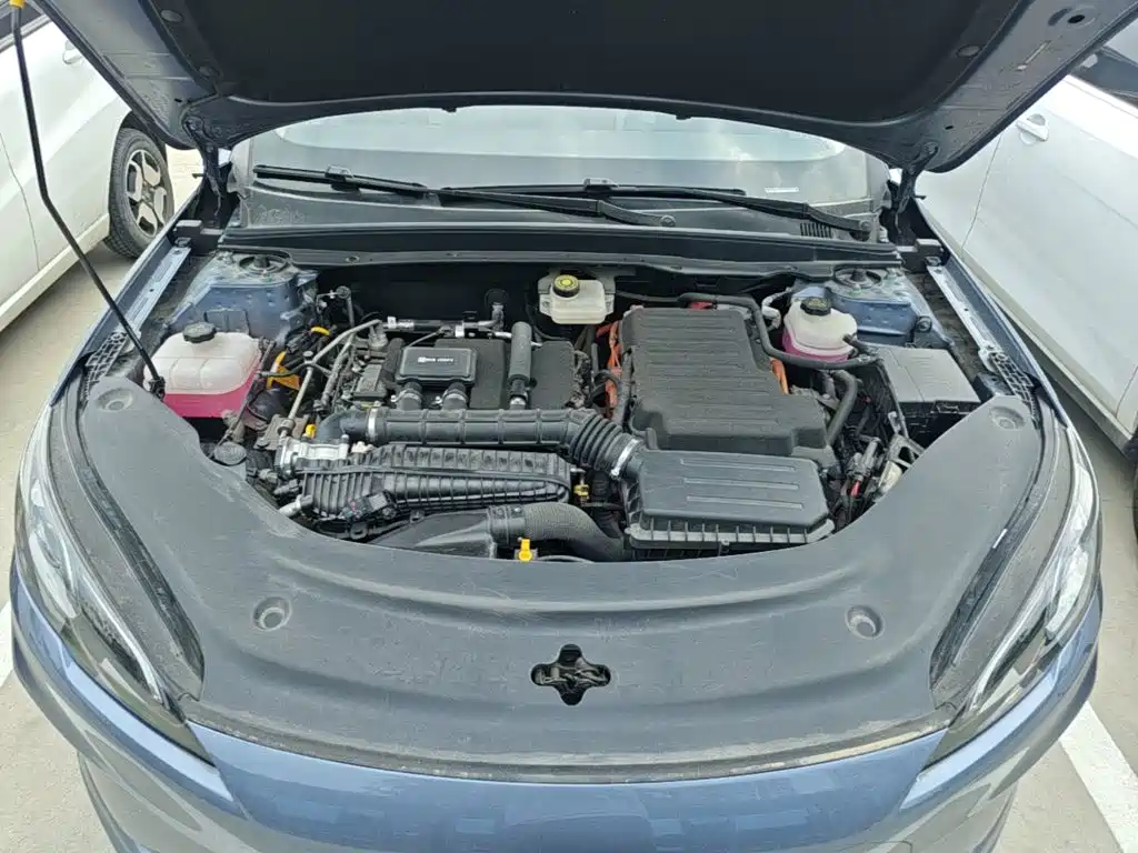 BYD Seal 05 DM-i — фото 25