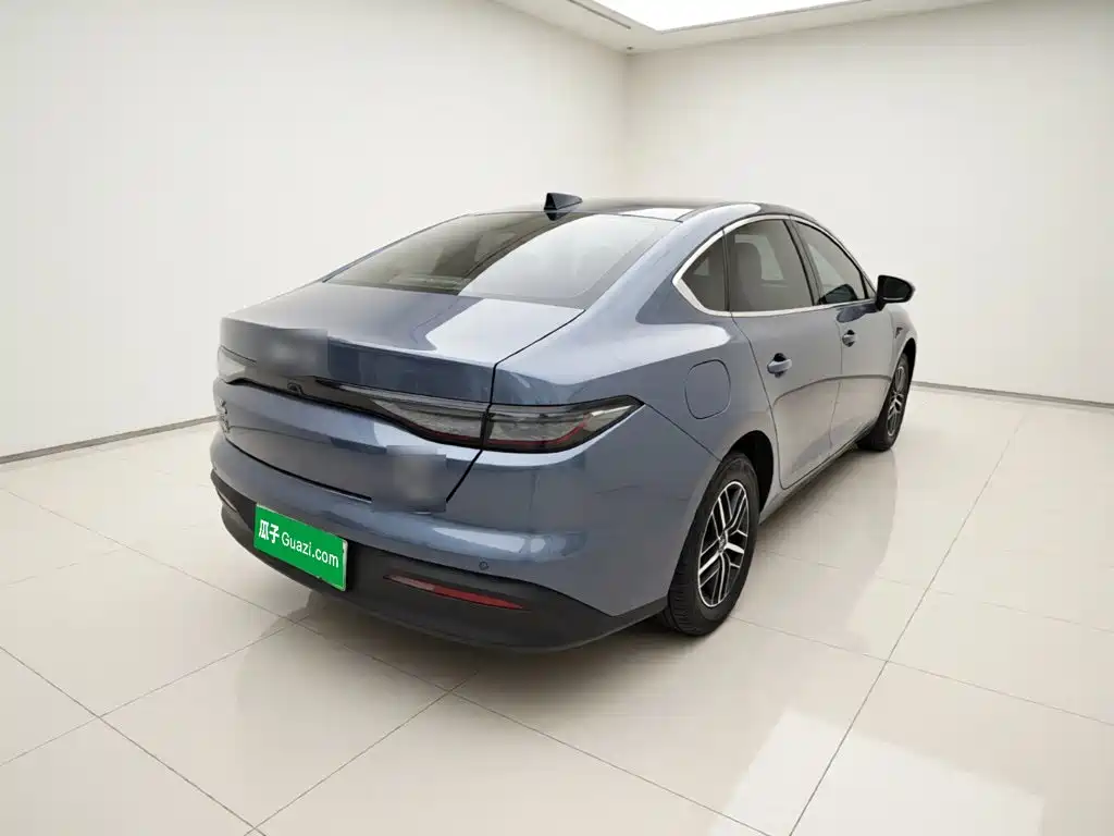 BYD Seal 05 DM-i — фото 10