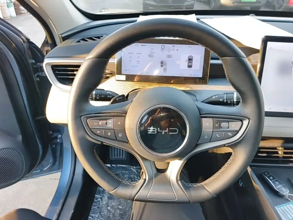 BYD Seal 05 DM-i — фото 11
