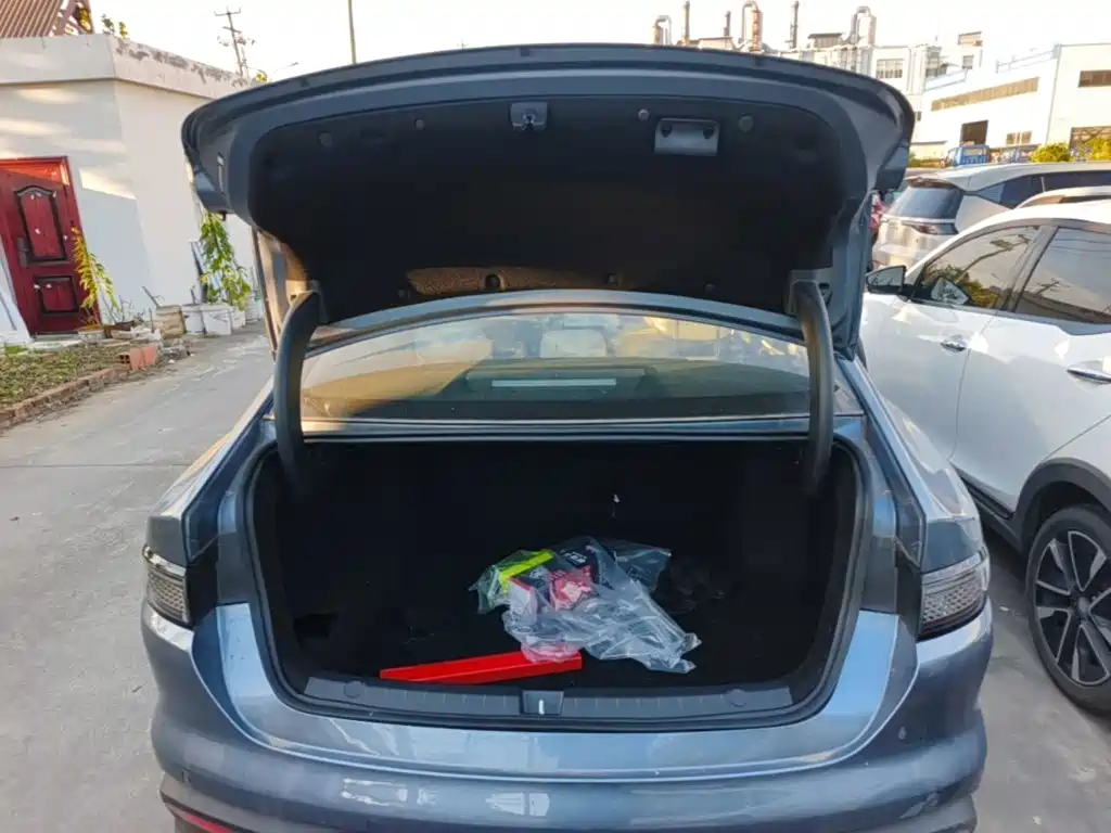 BYD Seal 05 DM-i — фото 19