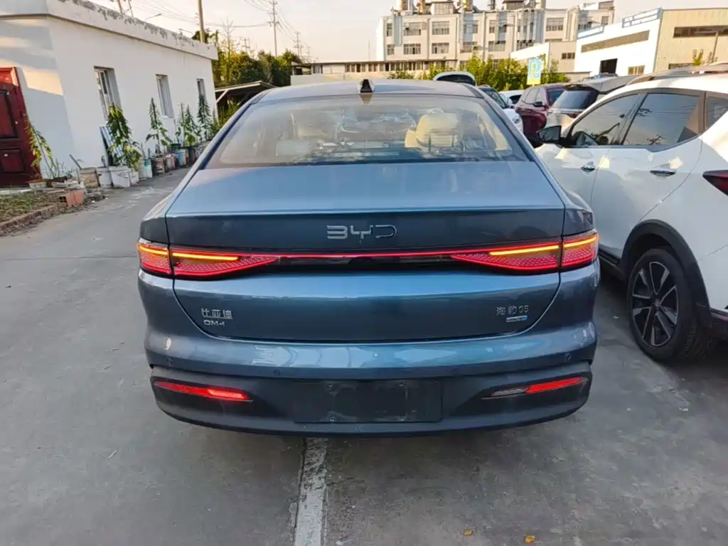 BYD Seal 05 DM-i — фото 6