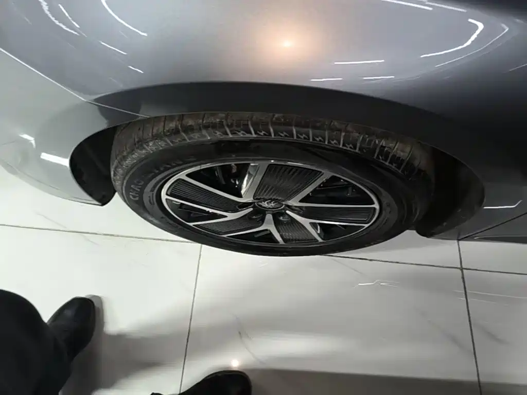 BYD Qin L — фото 23