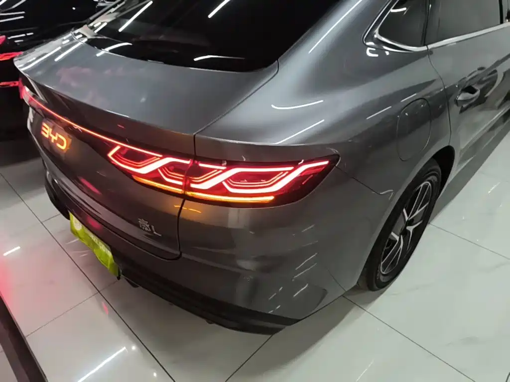 BYD Qin L — фото 8