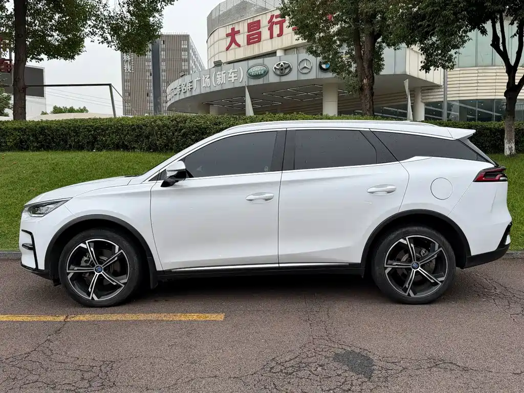 BYD Tang New Energy — фото 3