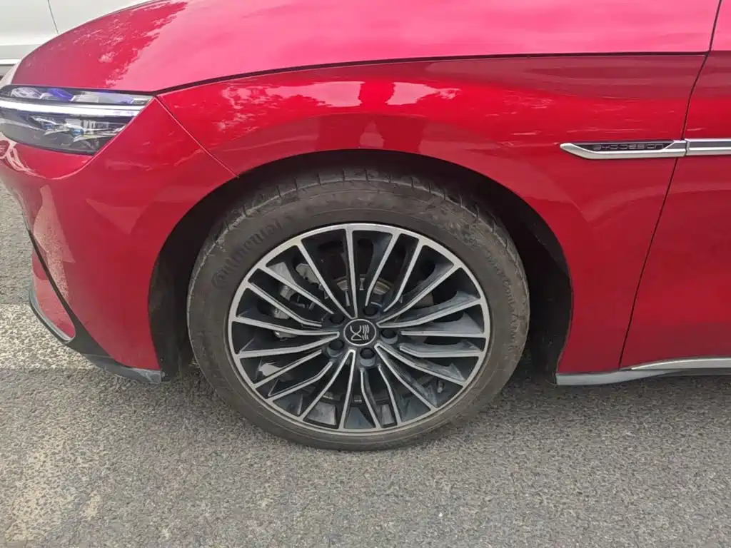 BYD Han — фото 23