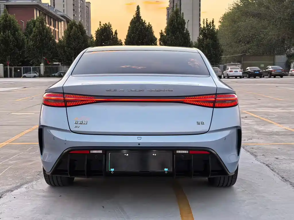 BYD Seal — фото 8