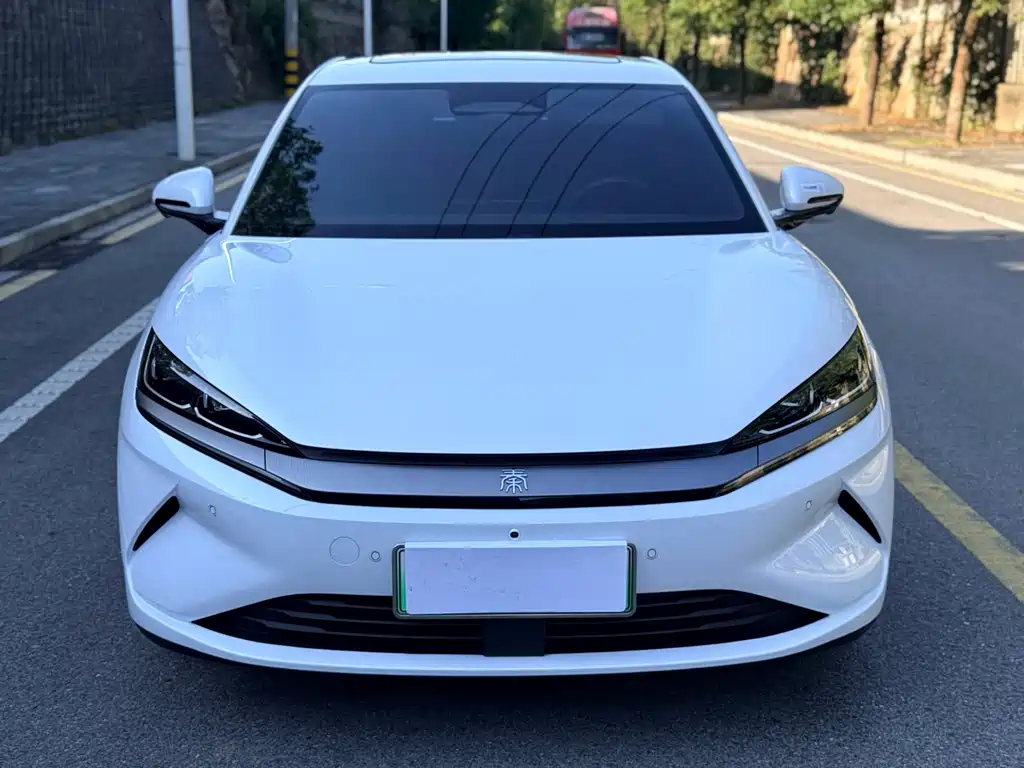 BYD Qin L — фото 2