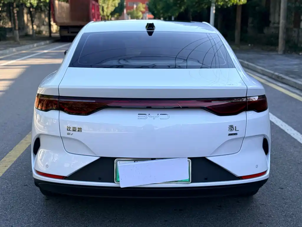 BYD Qin L — фото 4