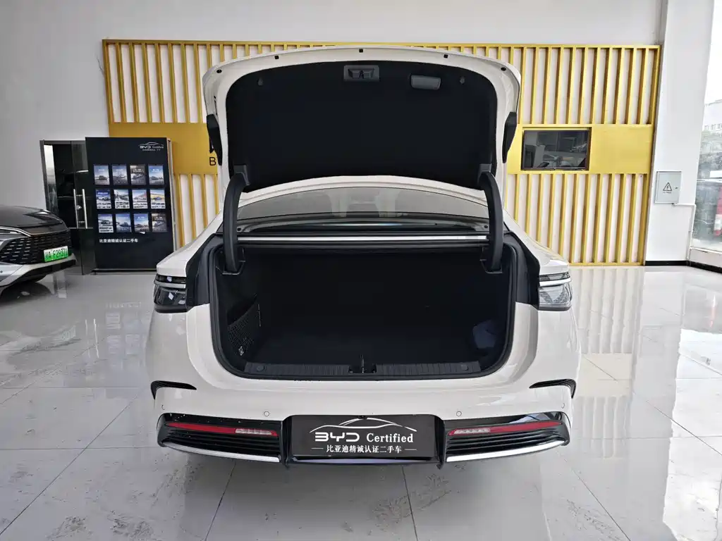 BYD Seal 07 DM-i — фото 3