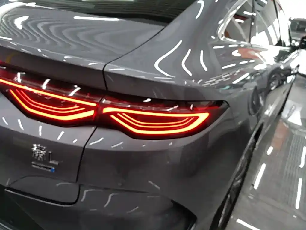 BYD Qin L — фото 8