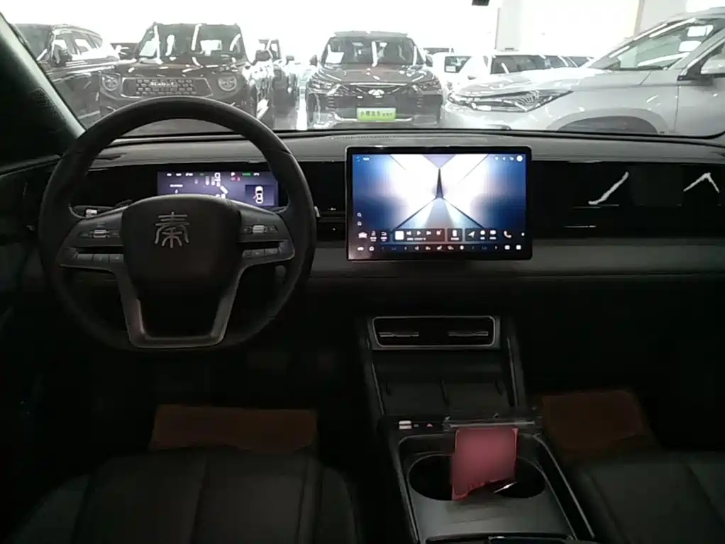 BYD Qin L — фото 10